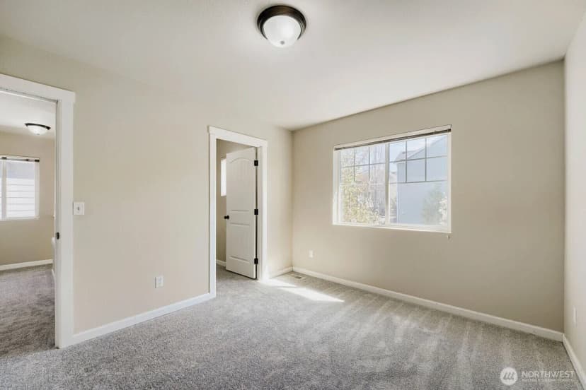 Property photo for 367 Graham Avenue Ne, Renton photo 27