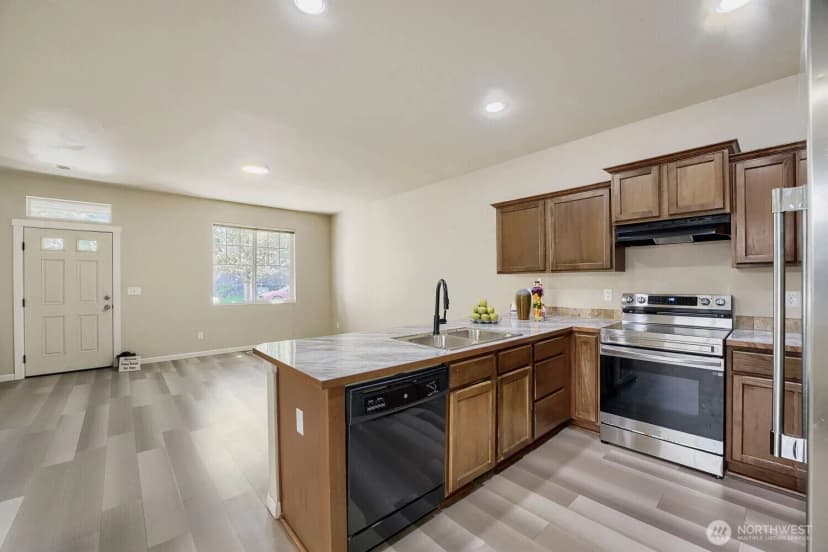 Property photo for 367 Graham Avenue Ne, Renton photo 19