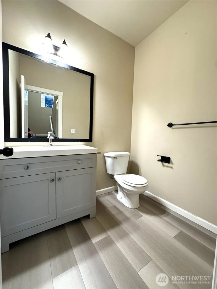 Property photo for 367 Graham Avenue Ne, Renton photo 16