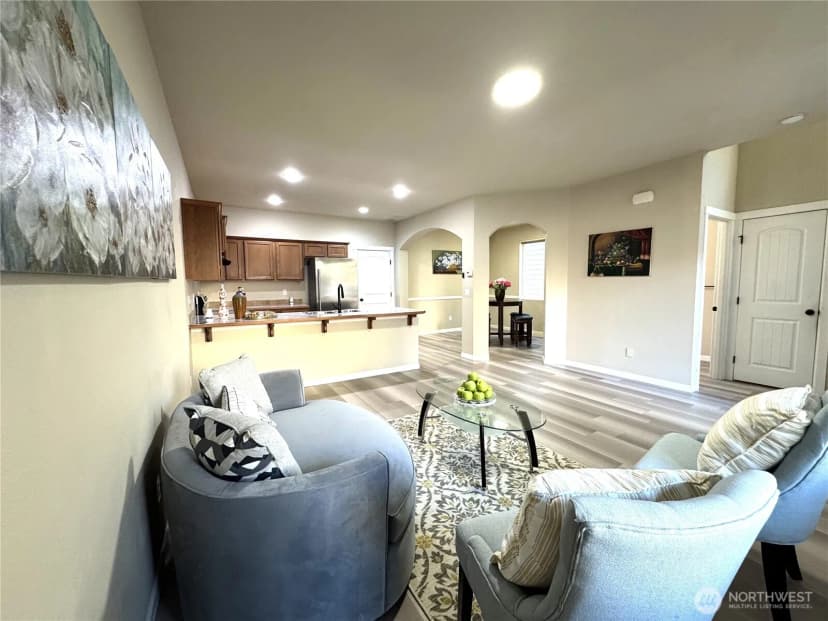 Property photo for 367 Graham Avenue Ne, Renton photo 3