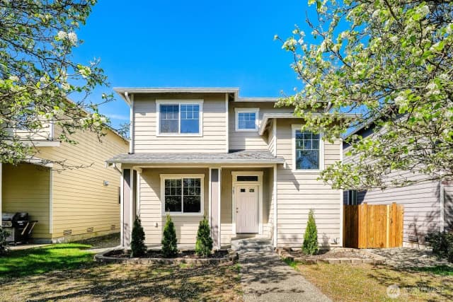 Property photo for 367 Graham Avenue Ne, Renton photo 2