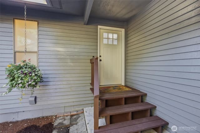 Property photo for 115 S 214th Street, Normandy Park photo 4