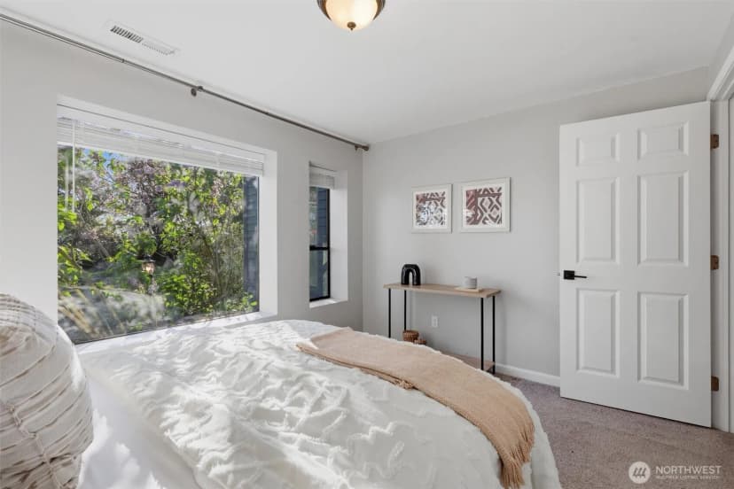 Property photo for 115 S 214th Street, Normandy Park photo 22