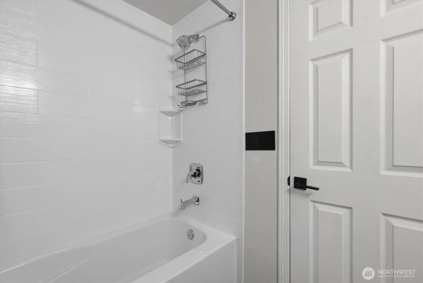 Property photo for 115 S 214th Street, Normandy Park photo 23