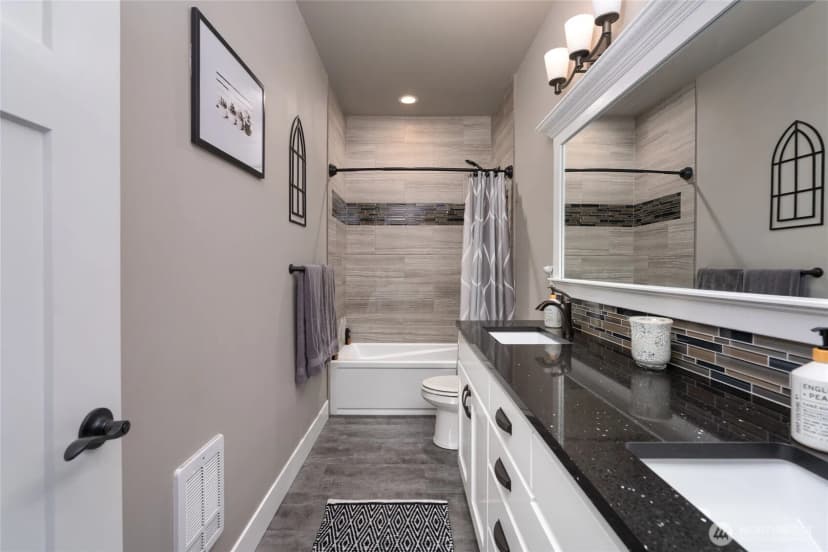 Property photo for 18180 Freedom Lane, Mount Vernon photo 26