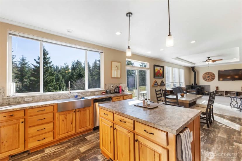 Property photo for 13113 Algyer Road Se, Rainier photo 9