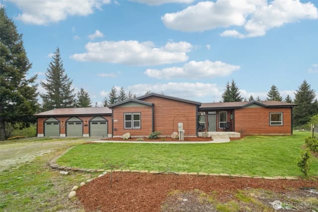 Property photo for 13113 Algyer Road Se, Rainier