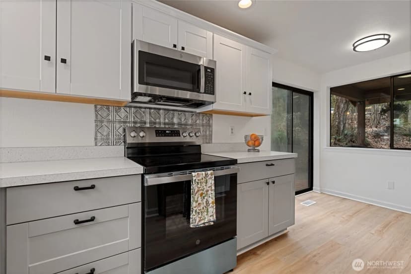 Property photo for 4806 Sunrise Beach Road Nw, Olympia photo 13