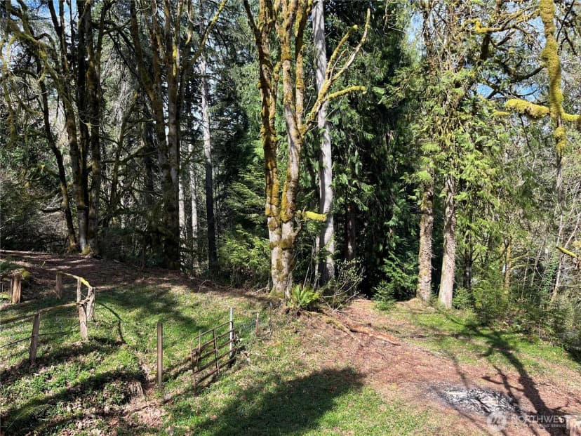 Property photo for 4806 Sunrise Beach Road Nw, Olympia photo 34