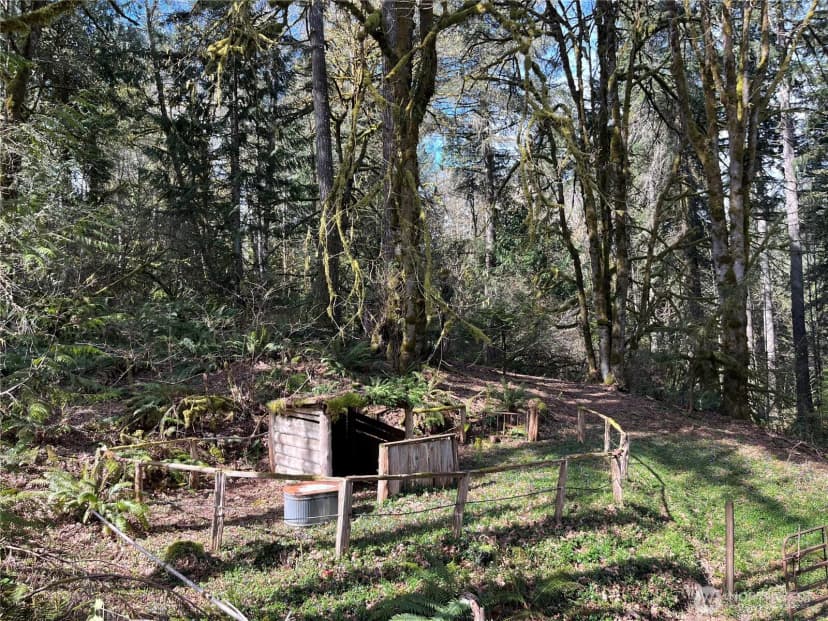 Property photo for 4806 Sunrise Beach Road Nw, Olympia photo 33