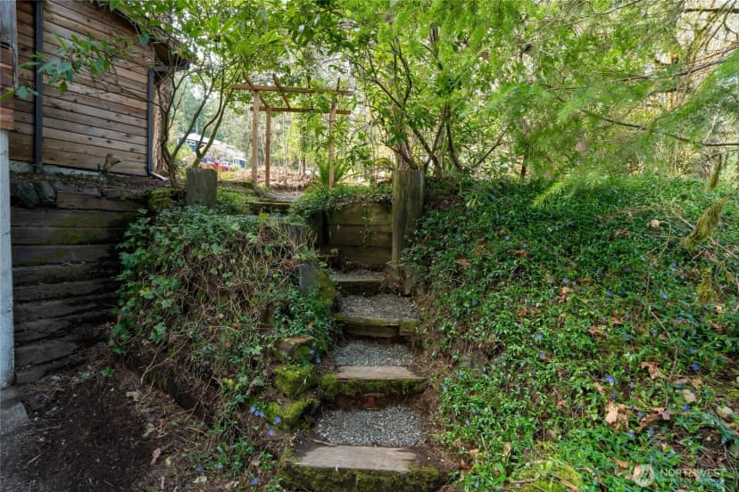 Property photo for 4806 Sunrise Beach Road Nw, Olympia photo 31