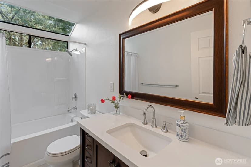 Property photo for 4806 Sunrise Beach Road Nw, Olympia photo 20