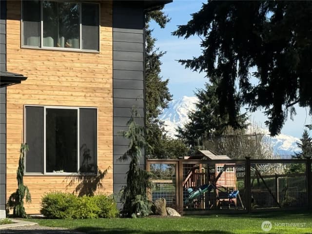 Property photo for 14423 134th Avenue E, Puyallup photo 4