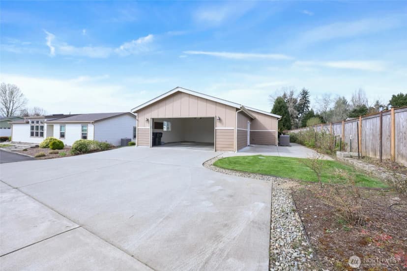 Property photo for 3516 Meadowbrook Lane Se, Lacey photo 34
