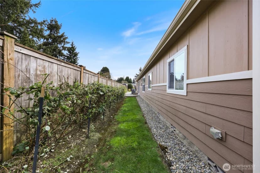 Property photo for 3516 Meadowbrook Lane Se, Lacey photo 31