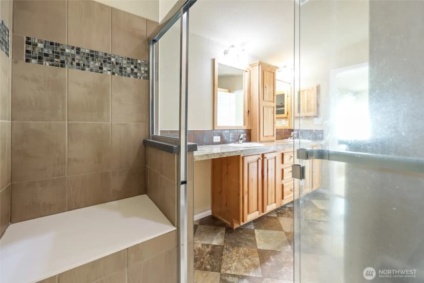 Property photo for 3516 Meadowbrook Lane Se, Lacey photo 18