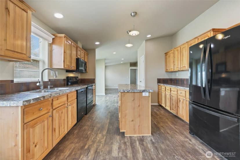 Property photo for 3516 Meadowbrook Lane Se, Lacey photo 7