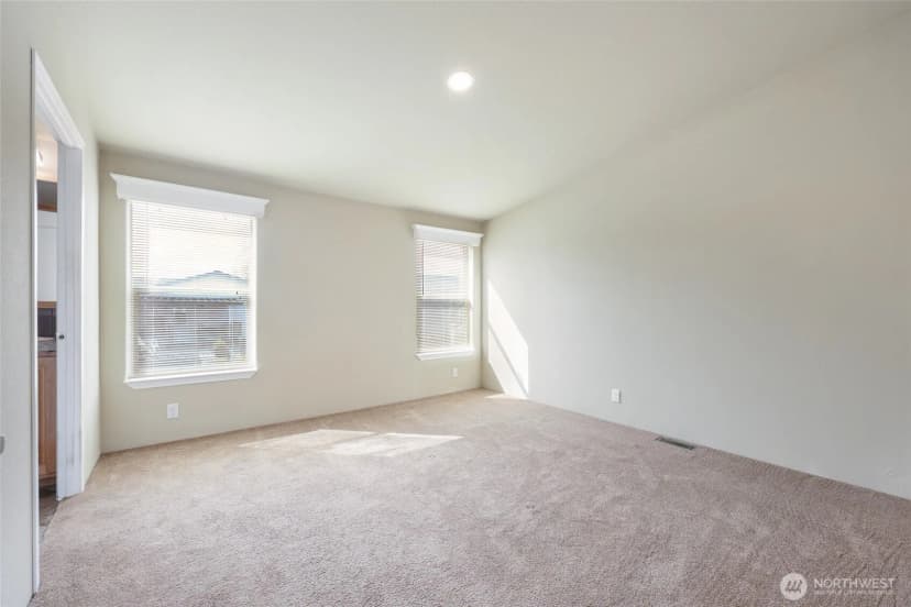 Property photo for 3516 Meadowbrook Lane Se, Lacey photo 13