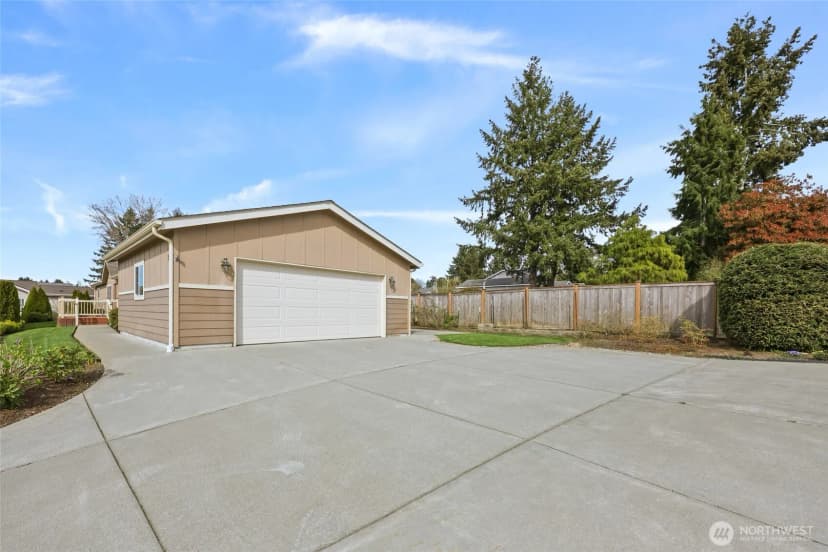 Property photo for 3516 Meadowbrook Lane Se, Lacey photo 35