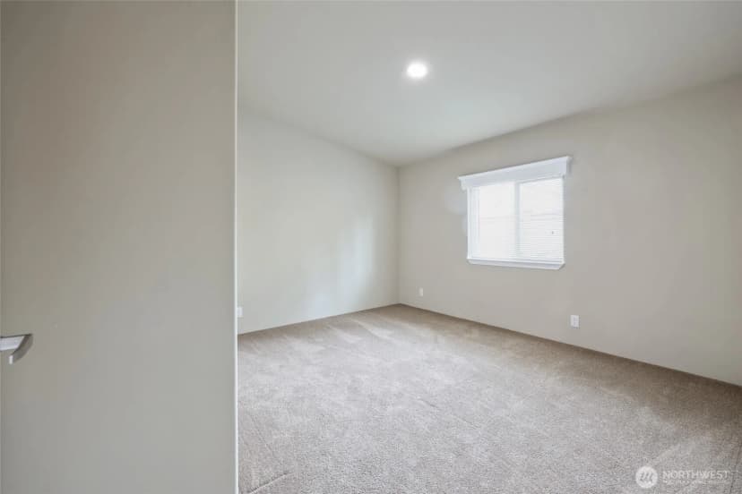 Property photo for 3516 Meadowbrook Lane Se, Lacey photo 27