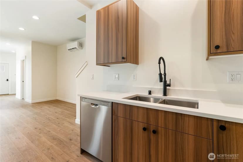 Property photo for 4241 Melrose Lane, Bellingham photo 9