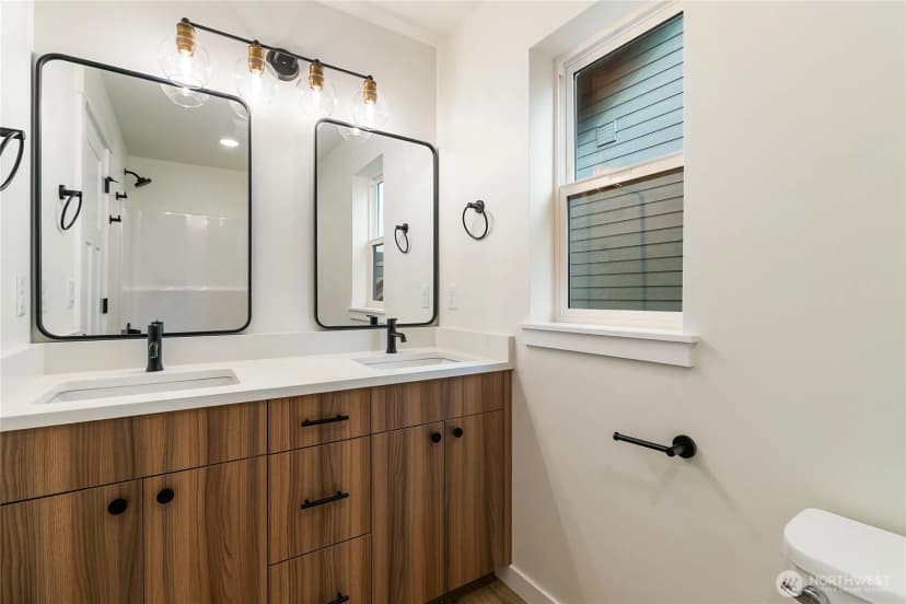 Property photo for 4241 Melrose Lane, Bellingham photo 24