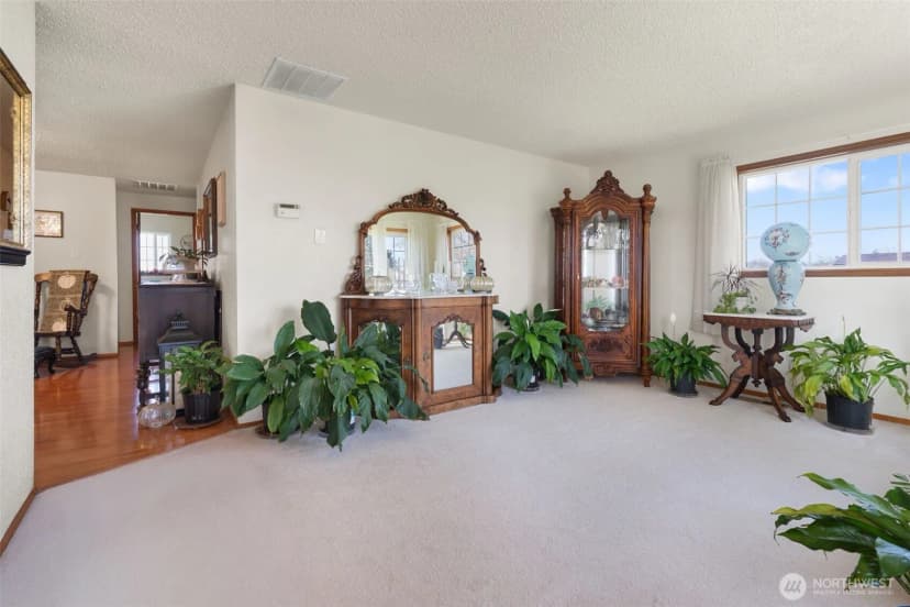 Property photo for 5514 H Jackson Highway, Toledo photo 9
