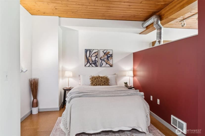 Property photo for 401 9th Avenue N #201, Seattle photo 10