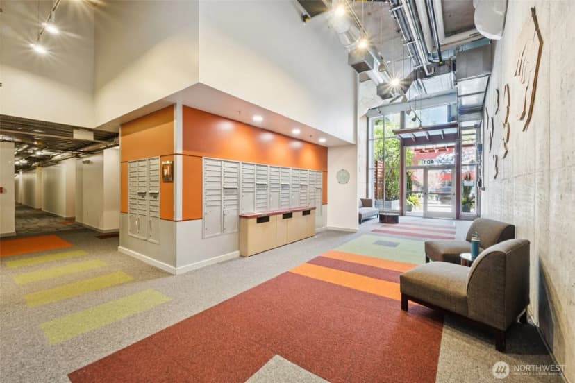 Property photo for 401 9th Avenue N #201, Seattle photo 17