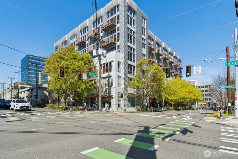 Property photo for 401 9th Avenue N #201, Seattle photo 20
