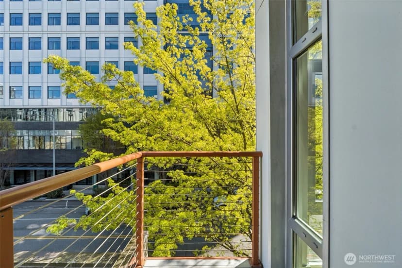 Property photo for 401 9th Avenue N #201, Seattle photo 3