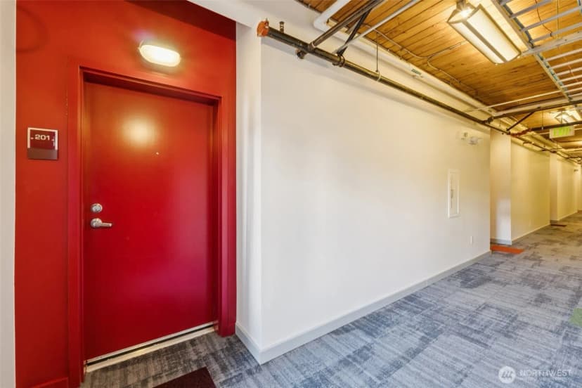 Property photo for 401 9th Avenue N #201, Seattle photo 15