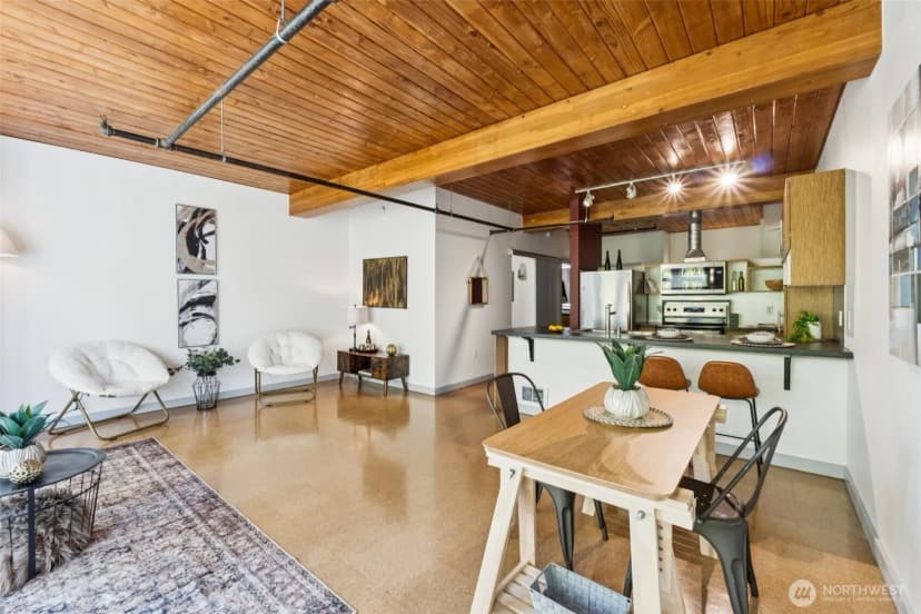 Property photo for 401 9th Avenue N #201, Seattle photo 5