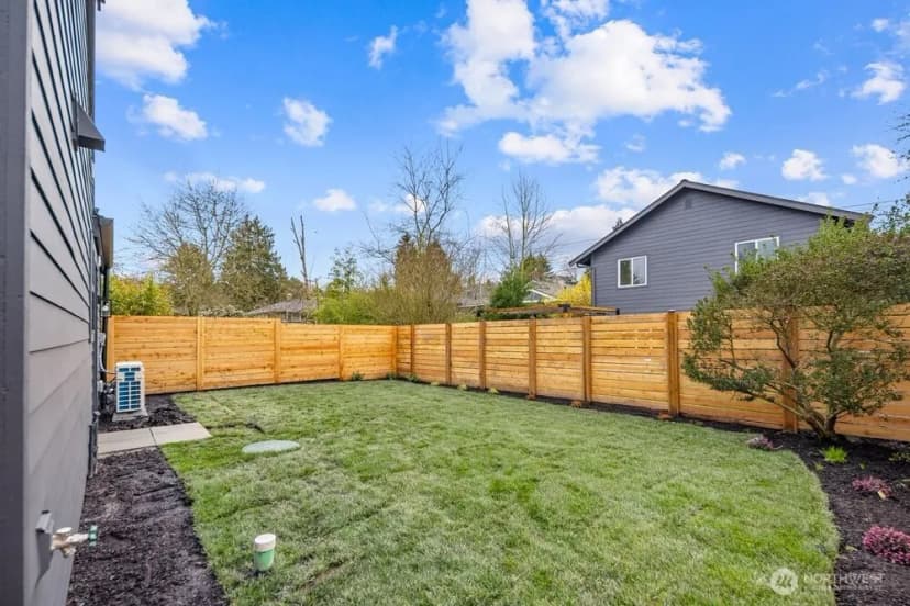 Property photo for 3215 22nd Avenue S, Seattle photo 24
