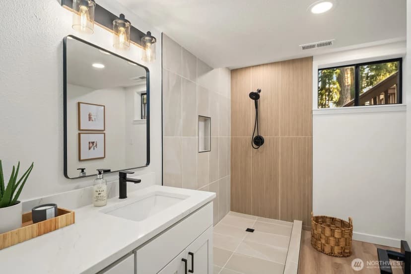 Property photo for 21221 Se 13th Place, Sammamish photo 35