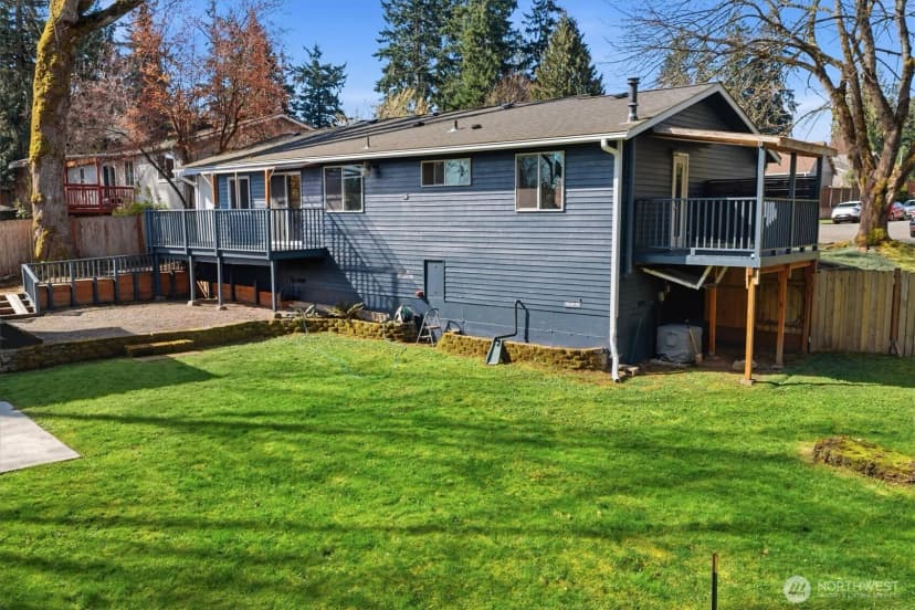 Property photo for 10624 171st Avenue Ne, Redmond photo 19