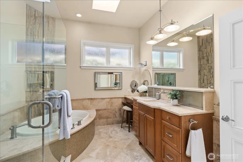 Property photo for 831 Northstream Lane, Edmonds photo 23