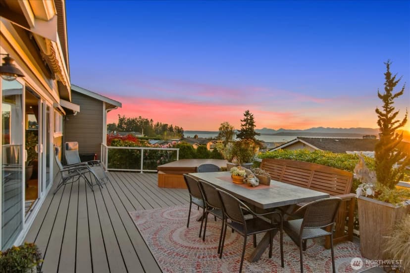 Property photo for 831 Northstream Lane, Edmonds photo 5