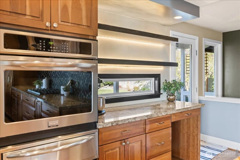 Property photo for 831 Northstream Lane, Edmonds photo 15
