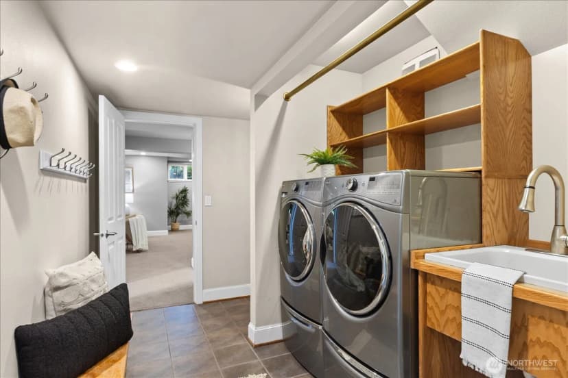 Property photo for 831 Northstream Lane, Edmonds photo 34