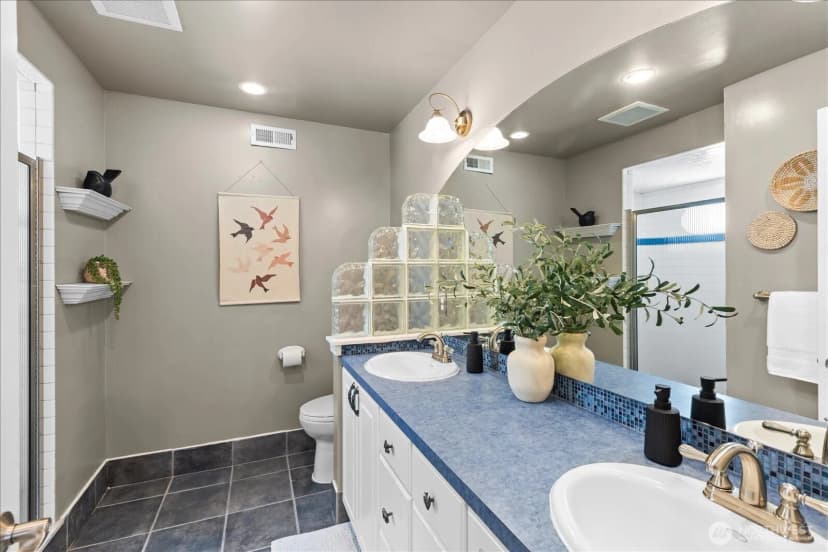 Property photo for 831 Northstream Lane, Edmonds photo 33