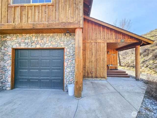 Property photo for 307 2 Cascadian Lane #32, Winthrop photo 3