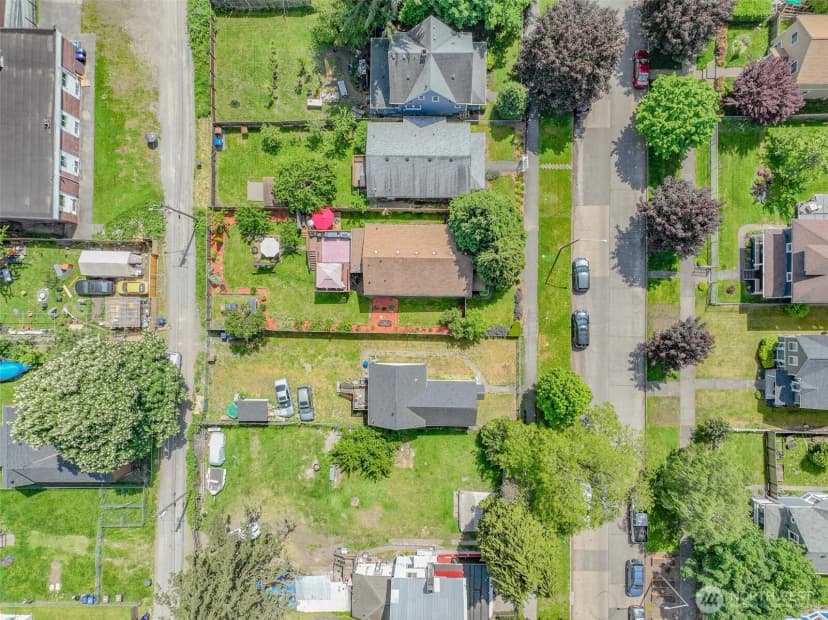 Property photo for 1939 S L Street, Tacoma photo 6