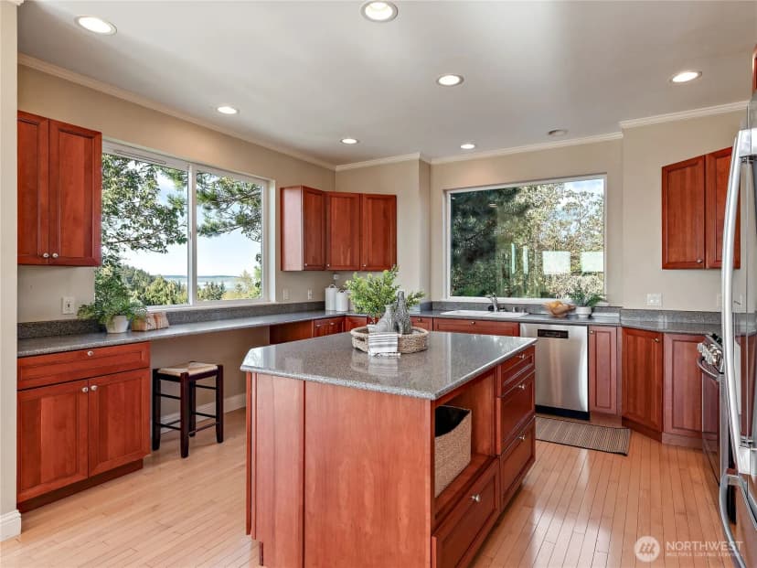 Property photo for 1805 Willow Street, Port Townsend photo 9