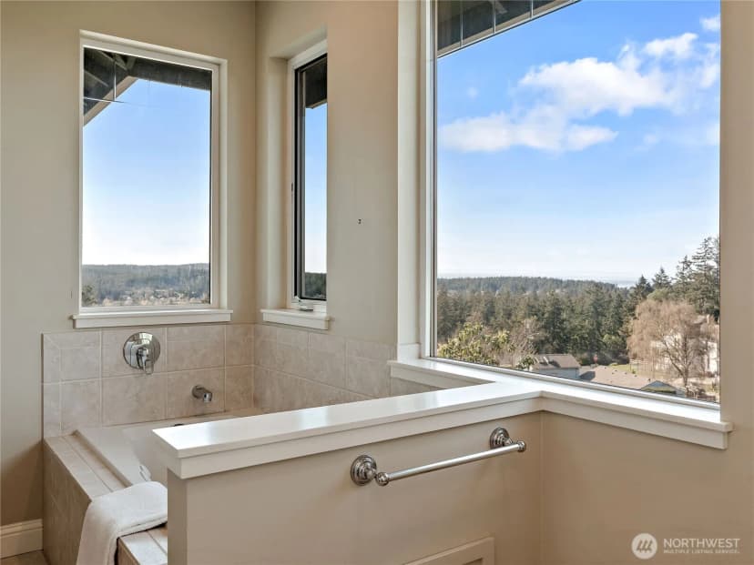 Property photo for 1805 Willow Street, Port Townsend photo 16