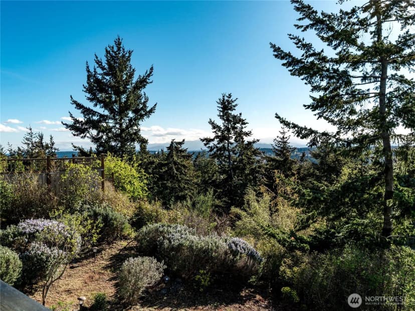 Property photo for 1805 Willow Street, Port Townsend photo 28