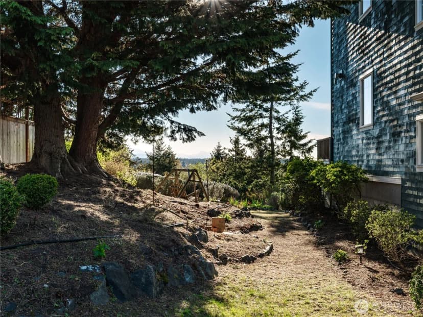 Property photo for 1805 Willow Street, Port Townsend photo 26