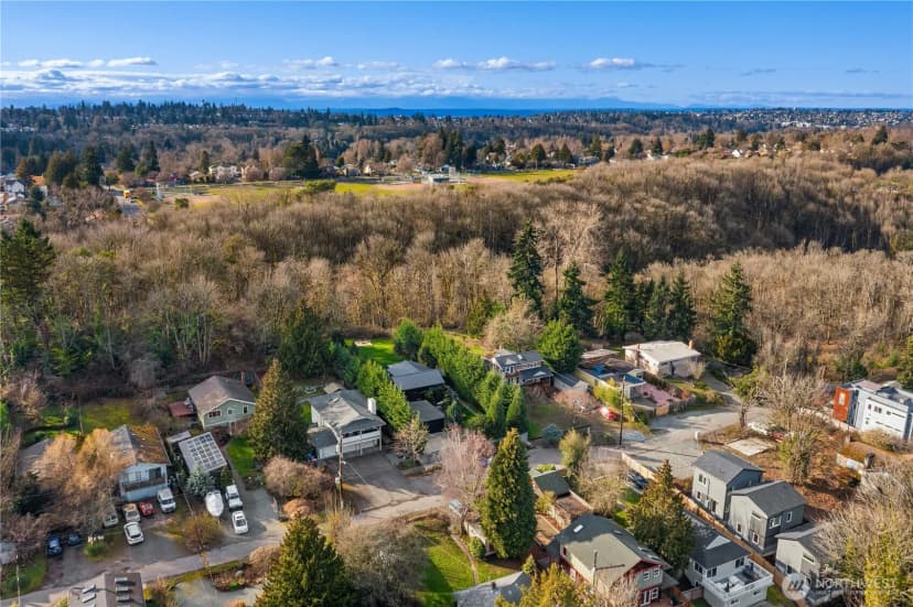 Property photo for 7324 7th Place Sw #b, Seattle photo 19