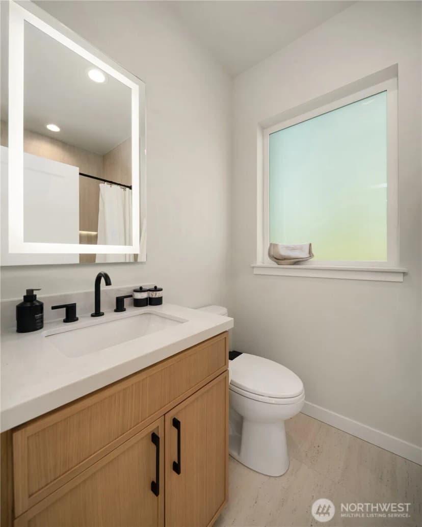 Property photo for 7324 7th Place Sw #b, Seattle photo 13