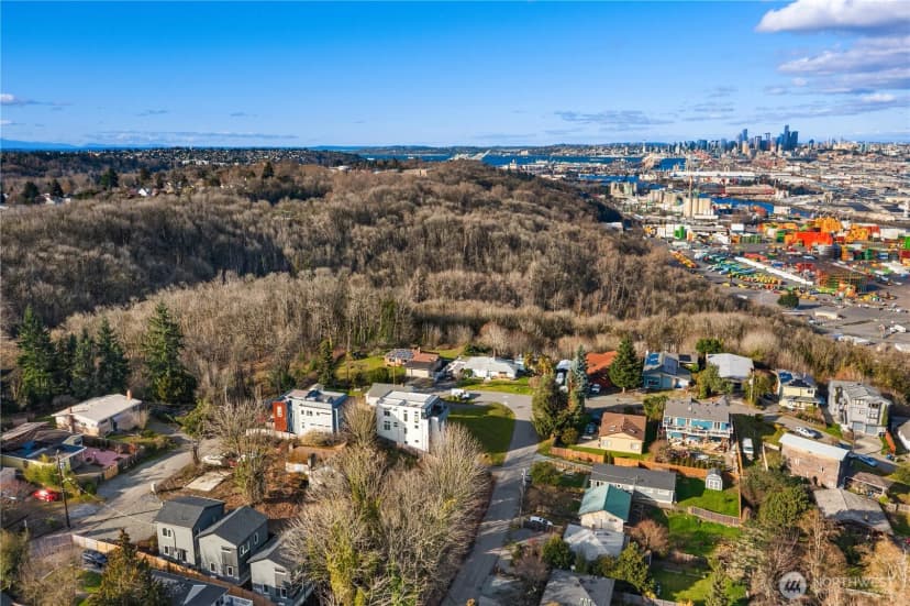 Property photo for 7324 7th Place Sw #b, Seattle photo 18